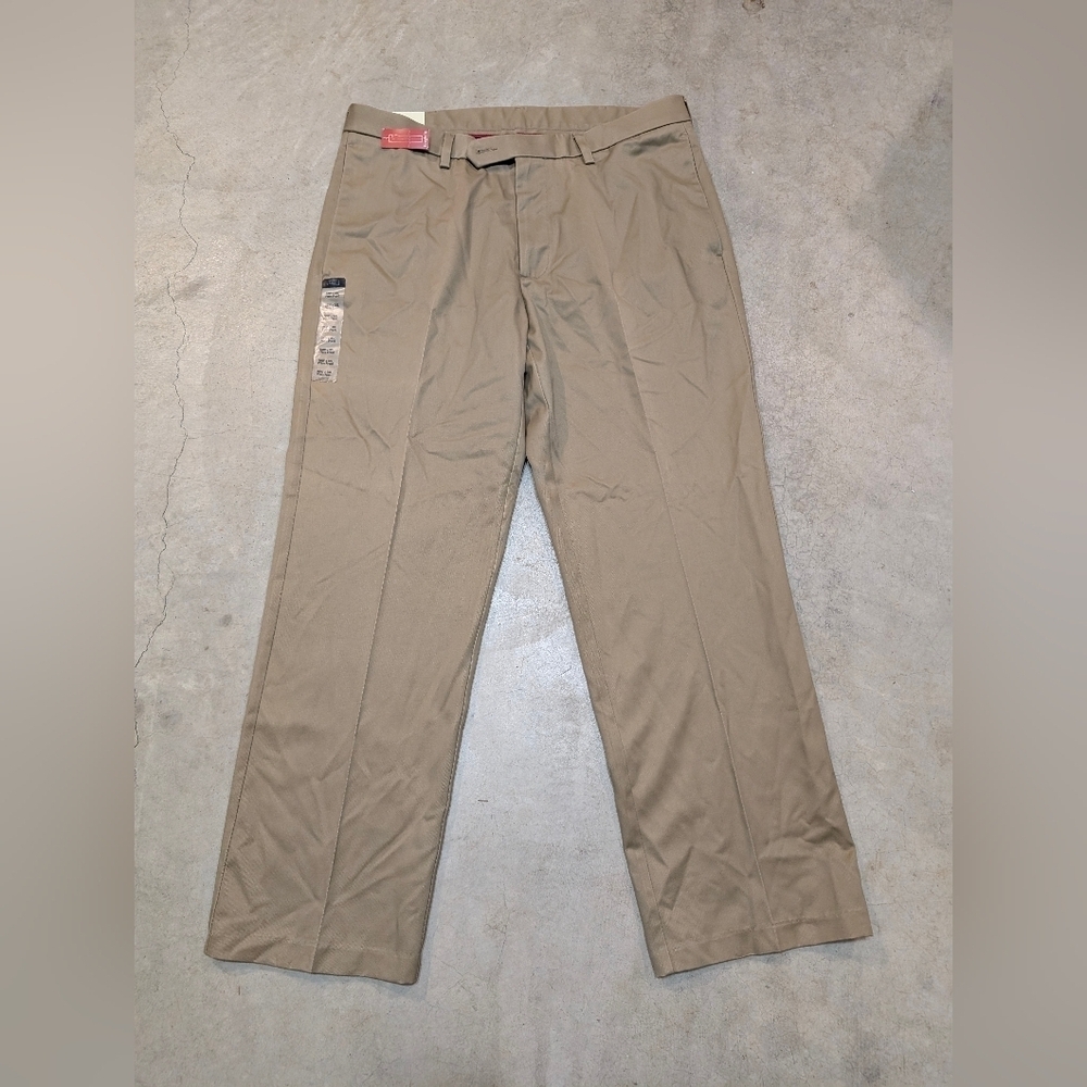 NWT Haggar Maddox Trousers Tan Mens 36x30 Khakis